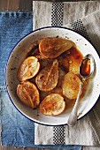 Pears with caramel sauce