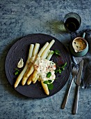 White asparagus with herb hollandaise sauce (low carb)