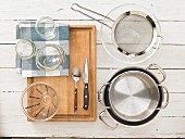 Kitchen utensils for preparing vegetable dishes