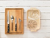 Kitchen utensils for the preparation of a gratin