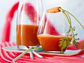 Immunity boosting juice with carrots, parsley and lemon