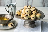 Quick mini scones with chocolate chips