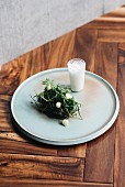 Fried oysters with algae and lemon balm (Japan)