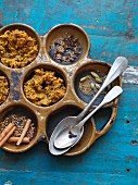 Hausgemachte indische Garam-Masala-Würzpaste