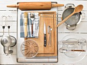Kitchen utensils for making apple strudel