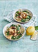 Spaghetti with mushrooms, spinach and a spelt cream sauce
