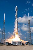 Falcon 9 rocket launch by SpaceX, 2016