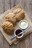 Hot cross buns (Easter speciality from England)