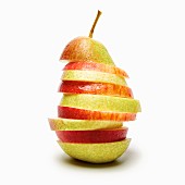 Apfel und Birne in Scheiben geschnitten