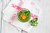 Green smoothie with carrots and lamb's lettuce