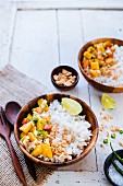 Reissalat mit Mango und Erdnüssen (Thailand)