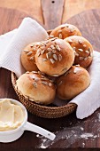 Quick and easy bread rolls with sunflower seeds