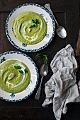 Broccoli soup with parsley