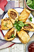 Sausages in puff pastry (England)