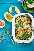 Pasta with green beans and green pepper (Italy)