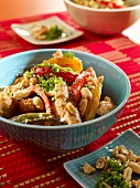 A one pot dish with turkey, peppers and peanuts (low carb)