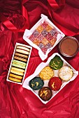 Geschenke aus der Küche: Macarons, Brandteiggebäck, Geleekonfekt und Schokocreme