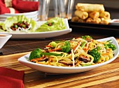 Fried noodles with vegetables and shiitake mushrooms