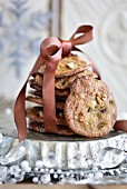 Spiced date biscuits with walnuts