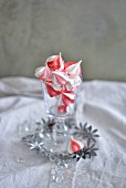 Santa Claus Kisses (red and white meringue drops for Christmas)