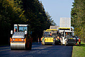 Road-laying team