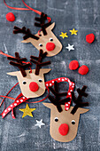 DIY reindeer gift tag