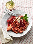 Spaghetti mit Hähnchen und Roter Bete