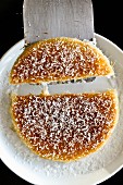 Kunafah - levantinische Süssspeise aus Käse und Kadayif