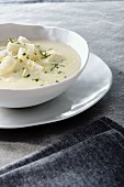 Creamy kohlrabi soup with lemon zest