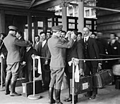 Immigration health checks, USA, 1920