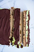 Vegane rohe Schokoladen-Minz-Tarte