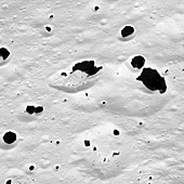 Surface of Iapetus, Cassini image
