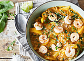Prawn curry with spinach and yellow pepper (low-carb)