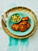 Fish cakes with pepper and pineapple salsa (Yap Islands)