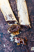 Baklava mit Schokoladenfüllung (Filoteiggebäck, Balkan, Naher Osten)