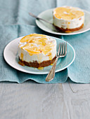 Small ginger cheesecakes