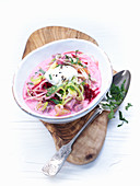Cabbage stew with beetroot