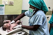 Weighing baby born by caesarean section