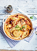 Kohlrabi lasagne with cream cheese, minced meat and tomatoes
