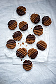 Nougat cookies with dark chocolate icing (vegan)
