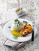 Stuffed kohlrabi with freekeh fritters and curry sauce