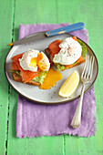 Toast with smoked salmon and poached egg