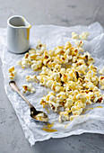 Gesalzenes Karamell-Popcorn