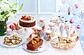 Choc-fruit mince tarts;Coconut and lemon marshmallows;Stained-glass cake;Gingerbread boys and girls;Aussie christmas cake