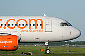 Airbus A319 taxiing