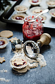 Cookies with raspberry jam