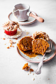 Pumpkin crumb cake muffins