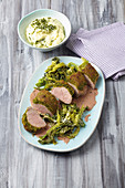Pork fillets with a parsley and pistachio crust