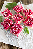 Redcurrant tray cake