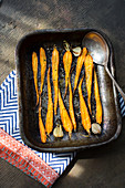Roasted carrots with shallots